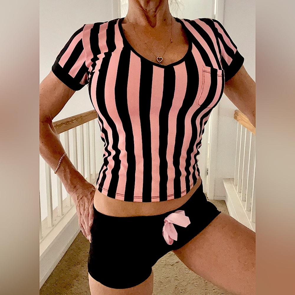 Sexy leg avenue pink and black Umpire referee Halloween costume cosplay fantasy